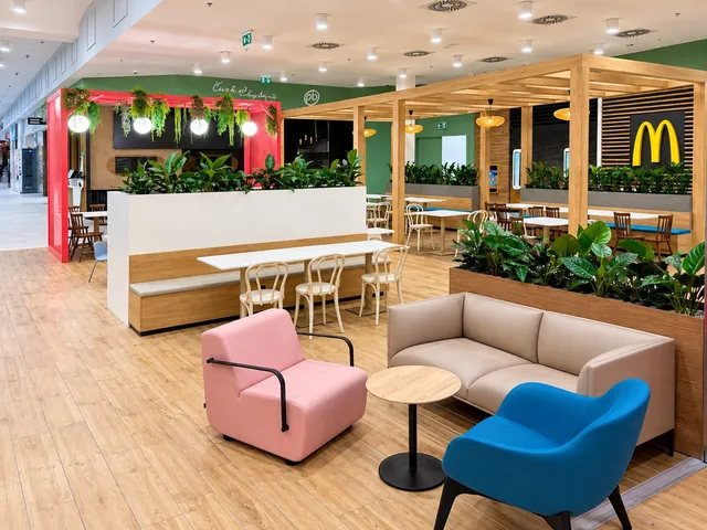 Foodcourt OC Rokycanská
