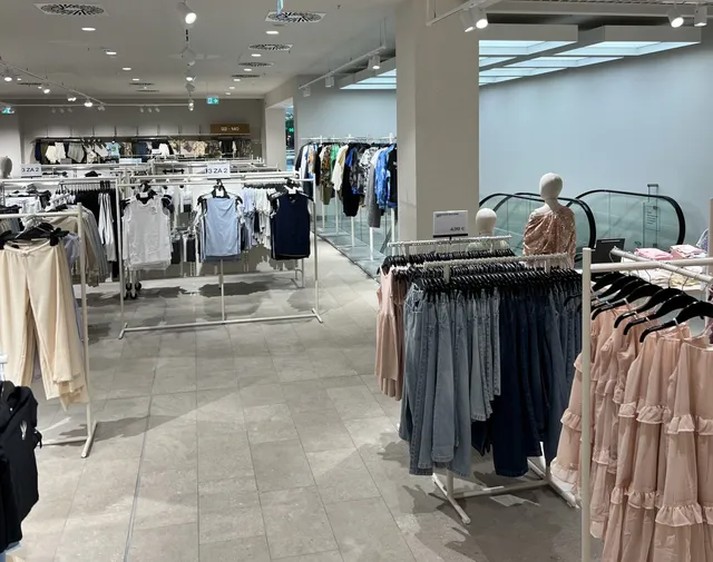 H&M CITY ARENA TRNAVA