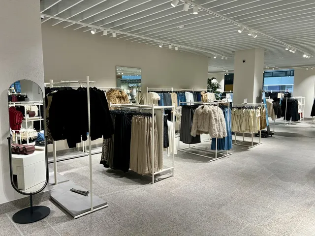 H&M OC Central Bratislava