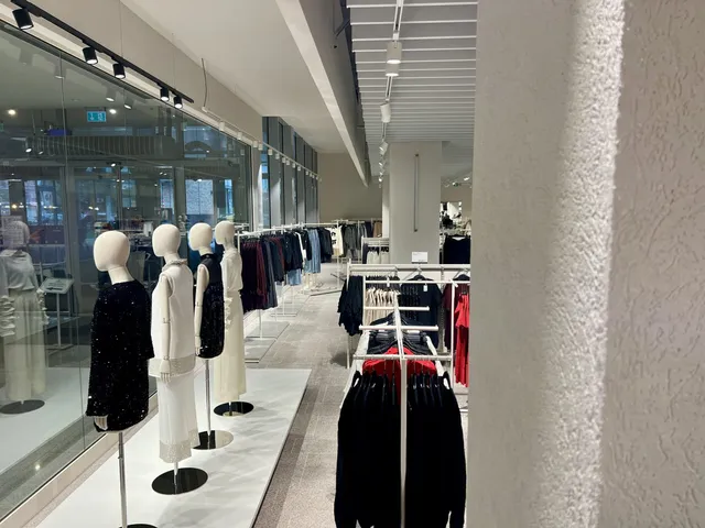 H&M OC Central Bratislava