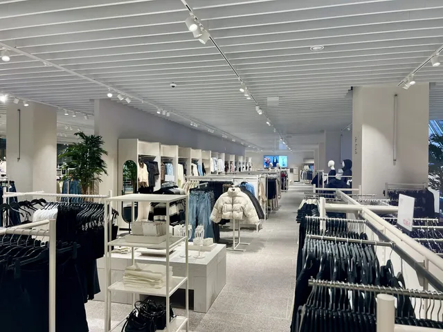 H&M OC Central Bratislava