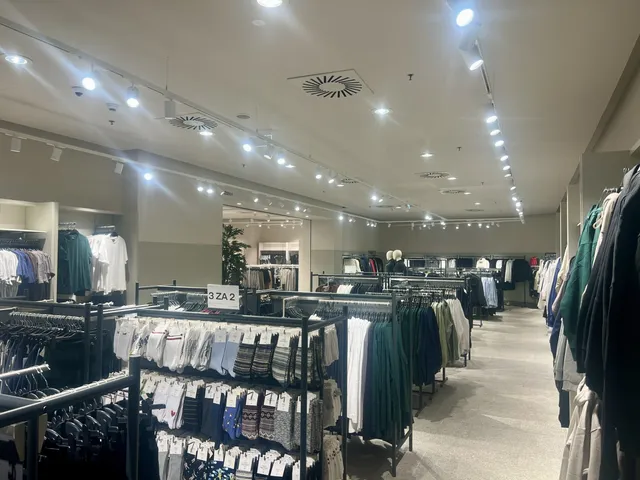 H&M OC FLORA Praha