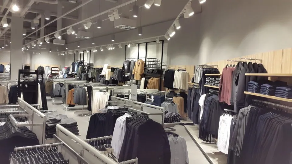 H&M Tesco Plzeň