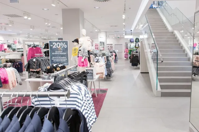 H&M Vaňkovka