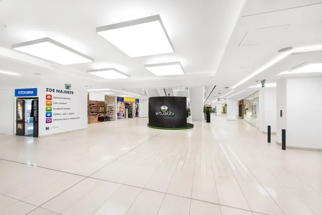 Obchodní Centrum Hostivař